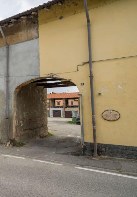 My House&Apartments Agrate Brianza Bagian luar foto