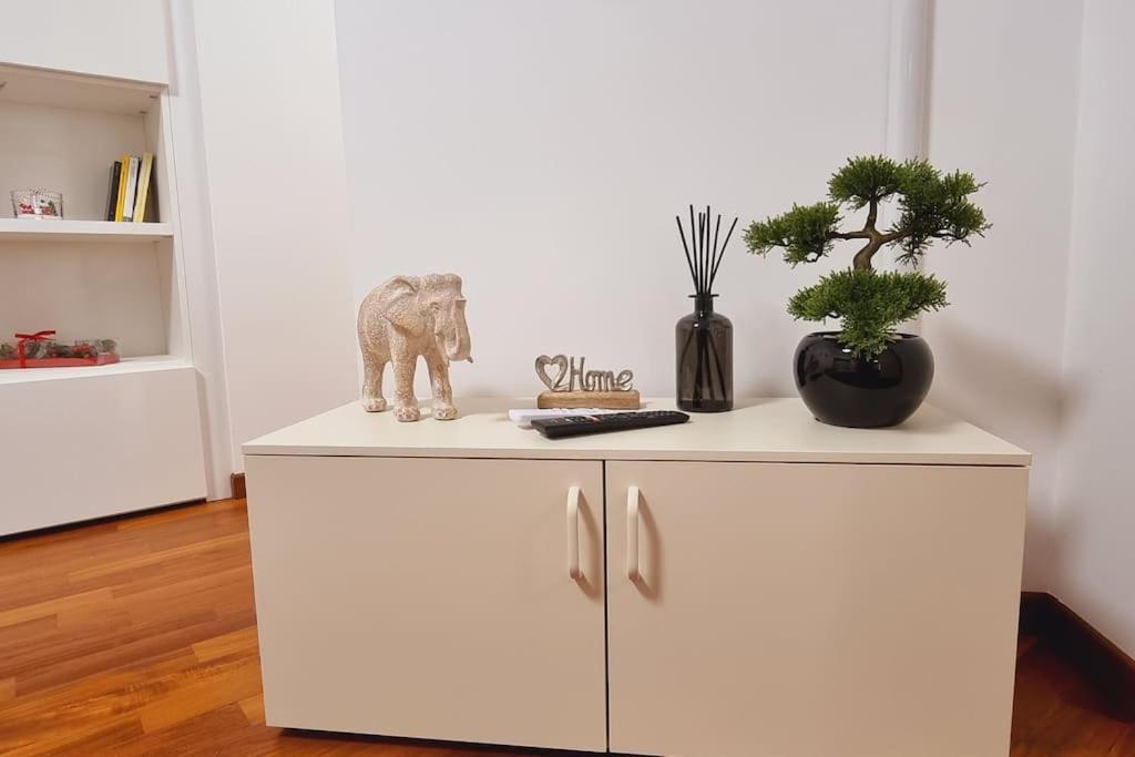 My House&Apartments Agrate Brianza Bagian luar foto