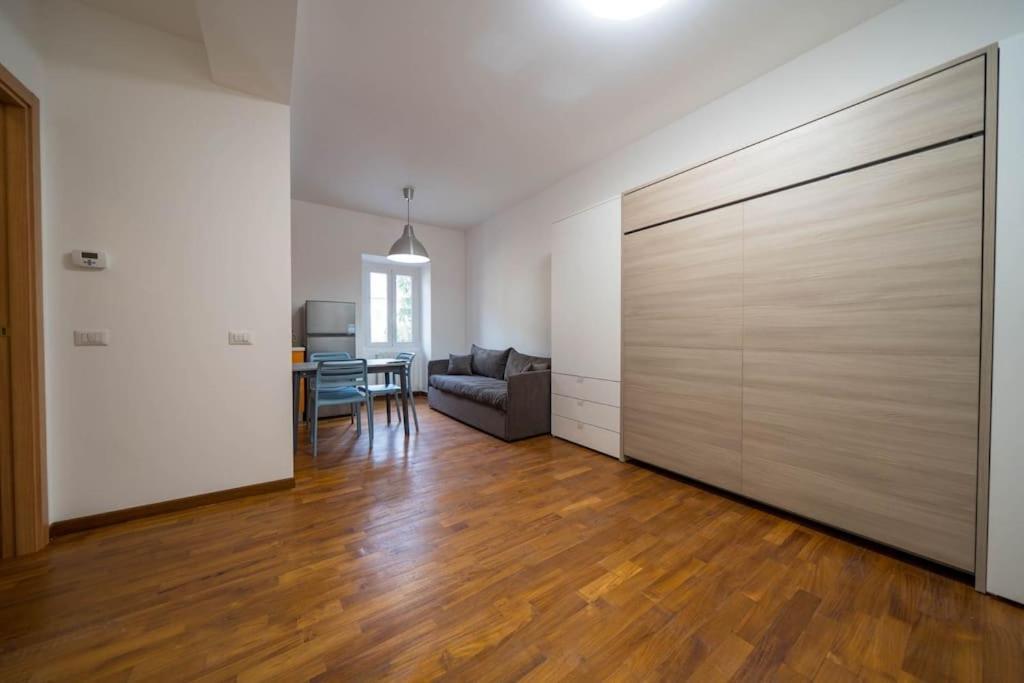 My House&Apartments Agrate Brianza Bagian luar foto