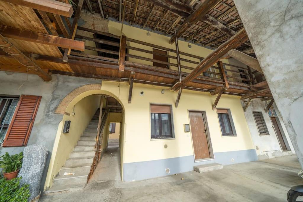 My House&Apartments Agrate Brianza Bagian luar foto